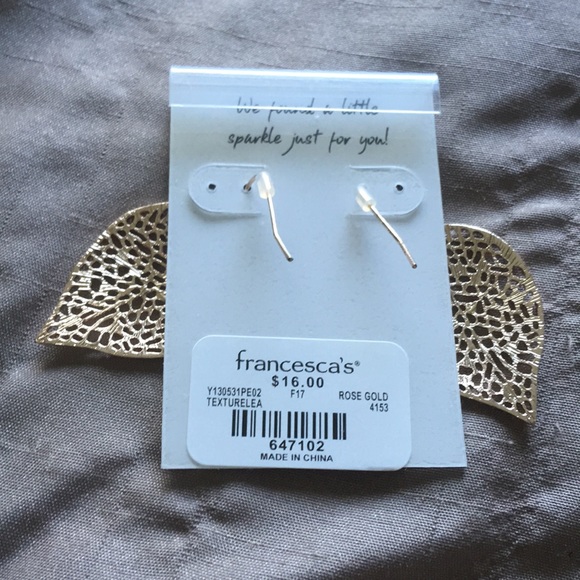NWT - Gold Leaf Earrings - Picture 2 of 2